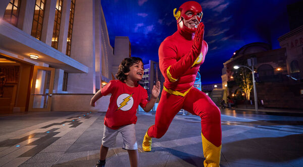 Abu Dhabi City Tour with Yas Island Theme Parks & جولة في مدنية أبوظبي وجزيرة ياس الترفيهية - Image 10