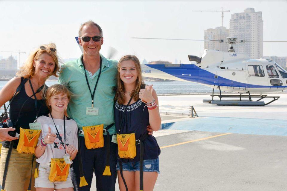 Helicopter Ride in Dubai & ركوب طائرة الهليكوبتر في دبي 12-15-17 دقيقة - Image 3