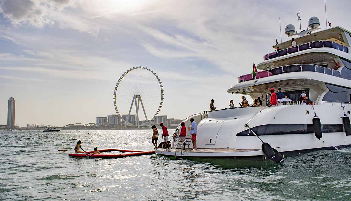 Xclusive Superyacht Experience & تجربة اليخوت الفاخرة لمدة ساعتين