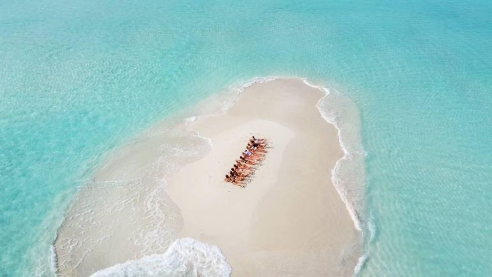 Exclusive full-day trip in Maldives "ALL at once!" &رحلة بحرية ليوم كامل في جزر المالديف - Image 2