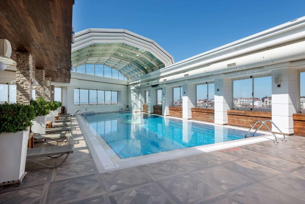 Ramada Plaza By Wyndham Istanbul City Center & رمادا بلاز باي ويندام - Image 9