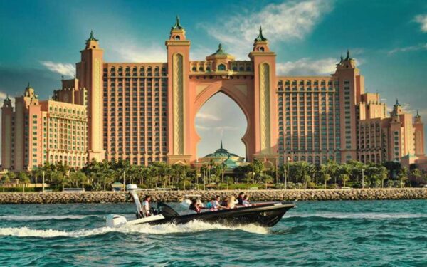 Dubai Marina: The Black Boats Luxury 100-Min Private Tour - Image 2